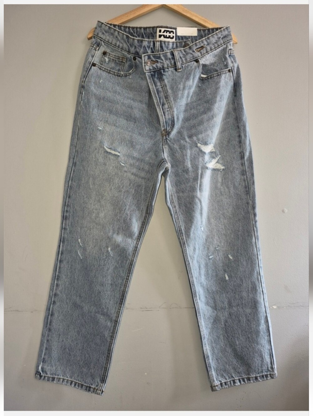 KBB By  KAHLANA Women's Light Blue Straight-Leg Distressed Jeans
